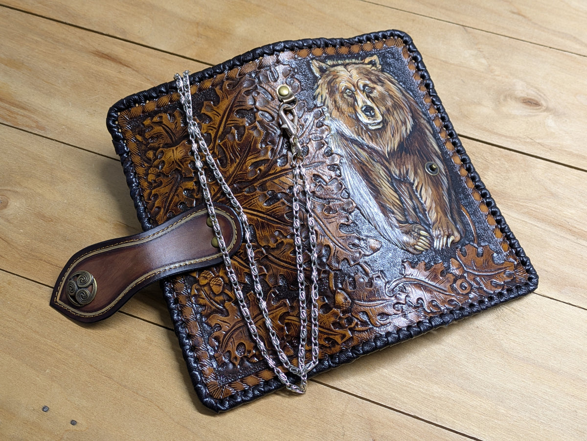 M2P7, Brown Grizzli Bear & Sheridan Style Western Long Wallet