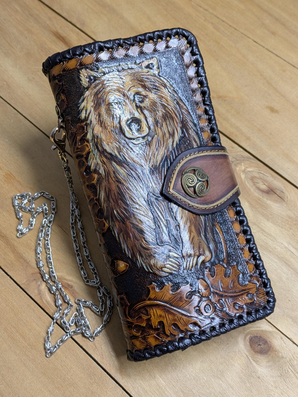 M2P7, Brown Grizzli Bear & Sheridan Style Western Long Wallet - Theodoros
