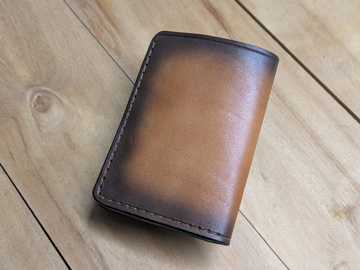 U3A1, Parrot Macaw & Parakeet Bird Trifold Leather Wallet - Theodoros