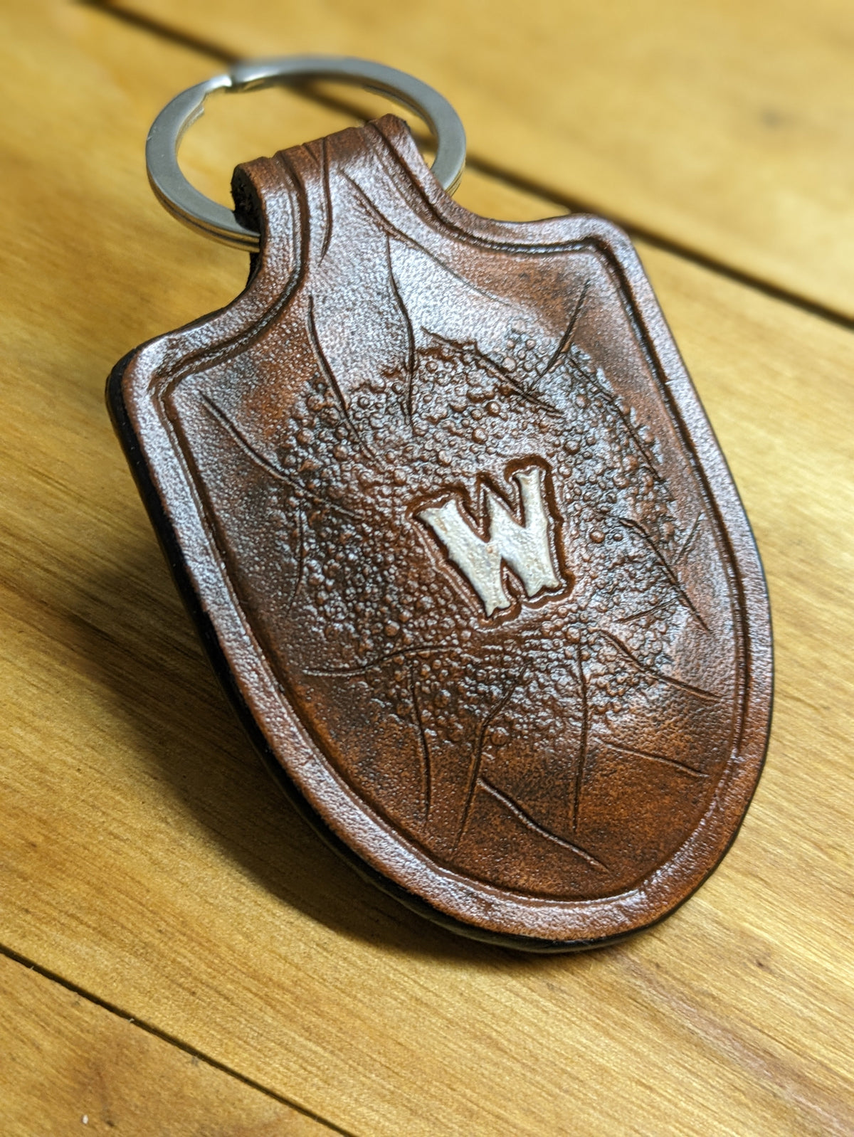 U6S1, Indian Chief Skull & Native American Skeleton Keychain - Theodoros